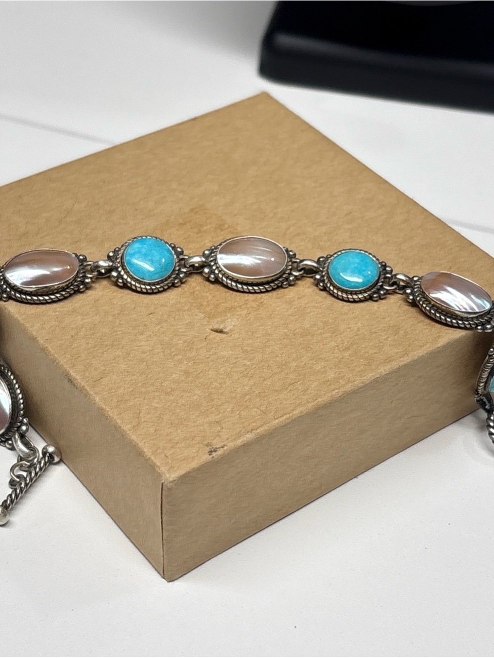 CAROLYN POLLACK SIGNED STERLING SILVER TURQUOISE & MOTHER OF PEARL BRACELET